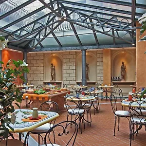 https://alba-palace.it-tuscanyhotel.com