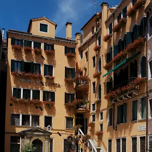 https://al-codega.hotelinveneto.com