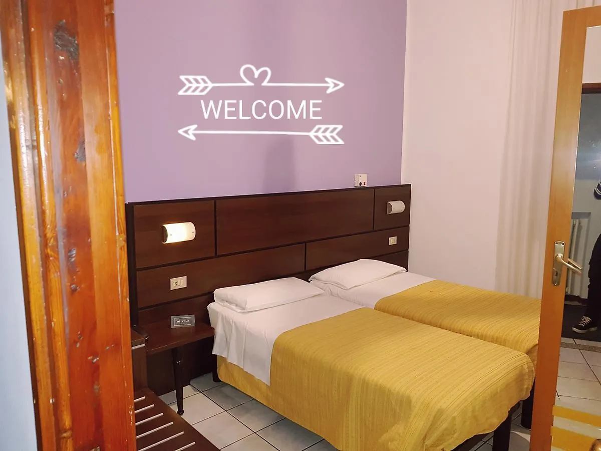 Hotel Catalani E Madrid Mailand 2*,