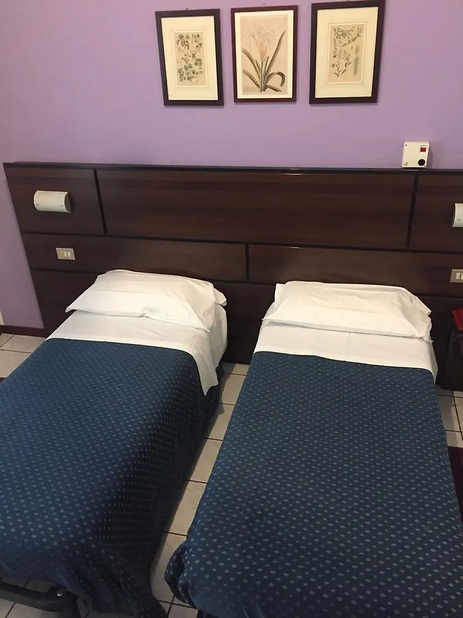Hotel Catalani E Madrid Mailand 2*,