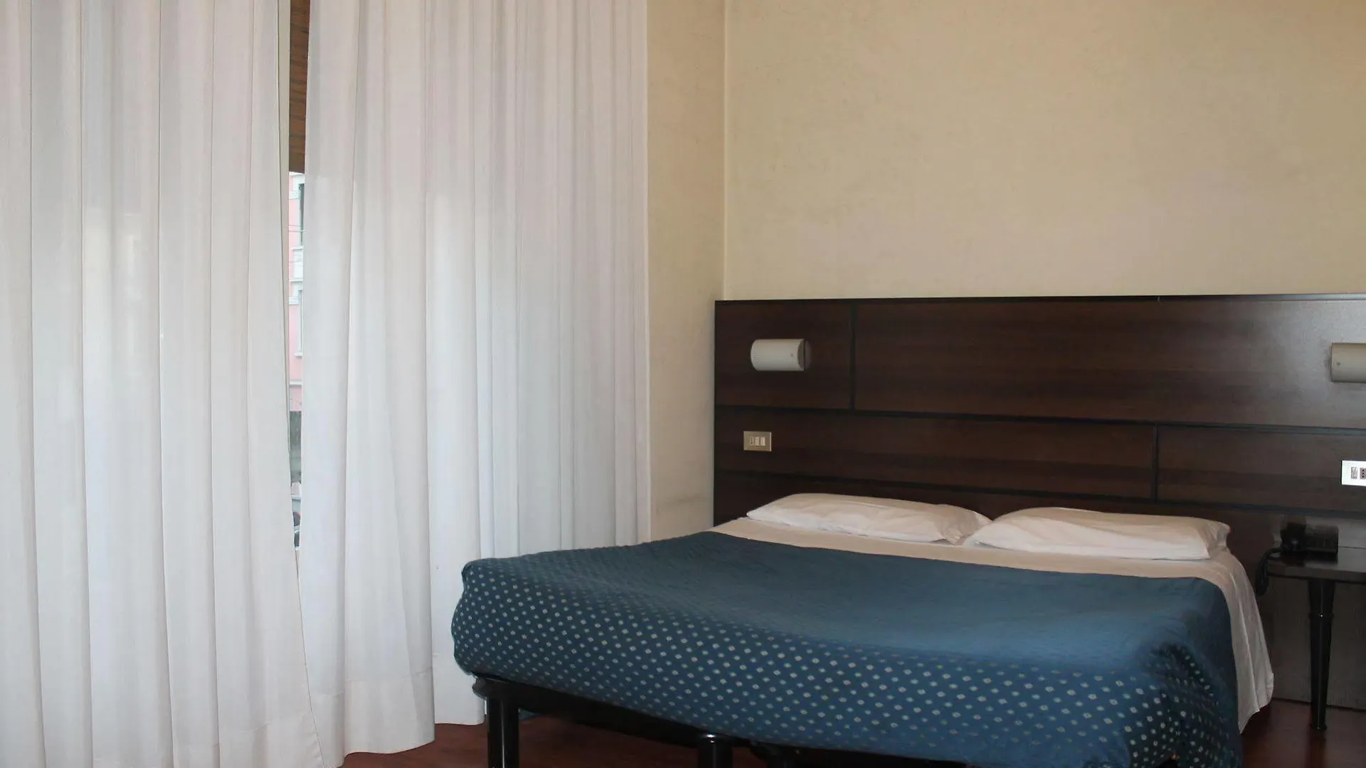 Hotel Catalani E Madrid Mailand