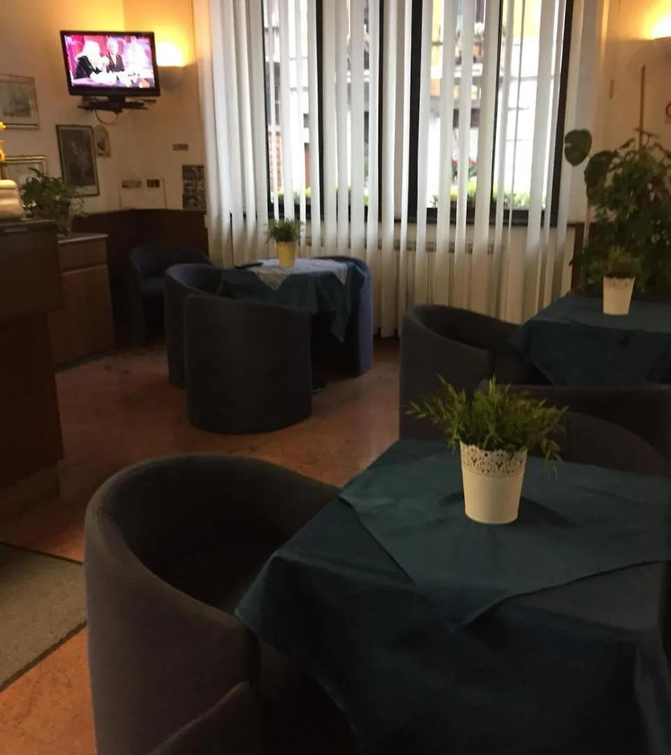 Hotel Catalani e Madrid Milano 2*,