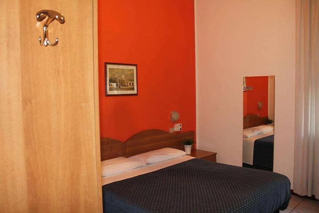 Hotel Catalani E Madrid Mailand