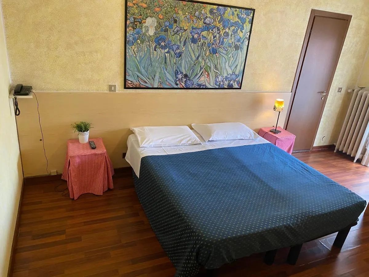 Hotel Catalani E Madrid Milan